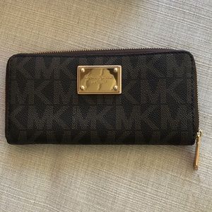 Michael Kors signature wallet